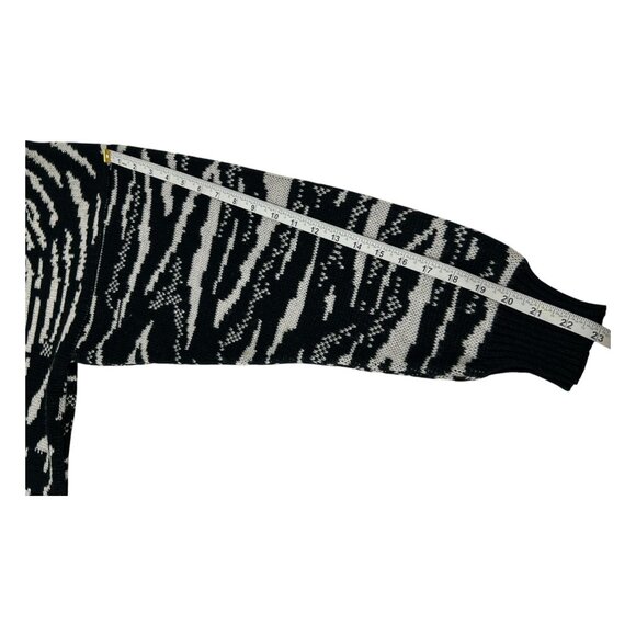 Vintage Y2K Black White Oversized Tiger Sweater Knit Retro Crewneck Italy Chunky - Picture 12 of 13